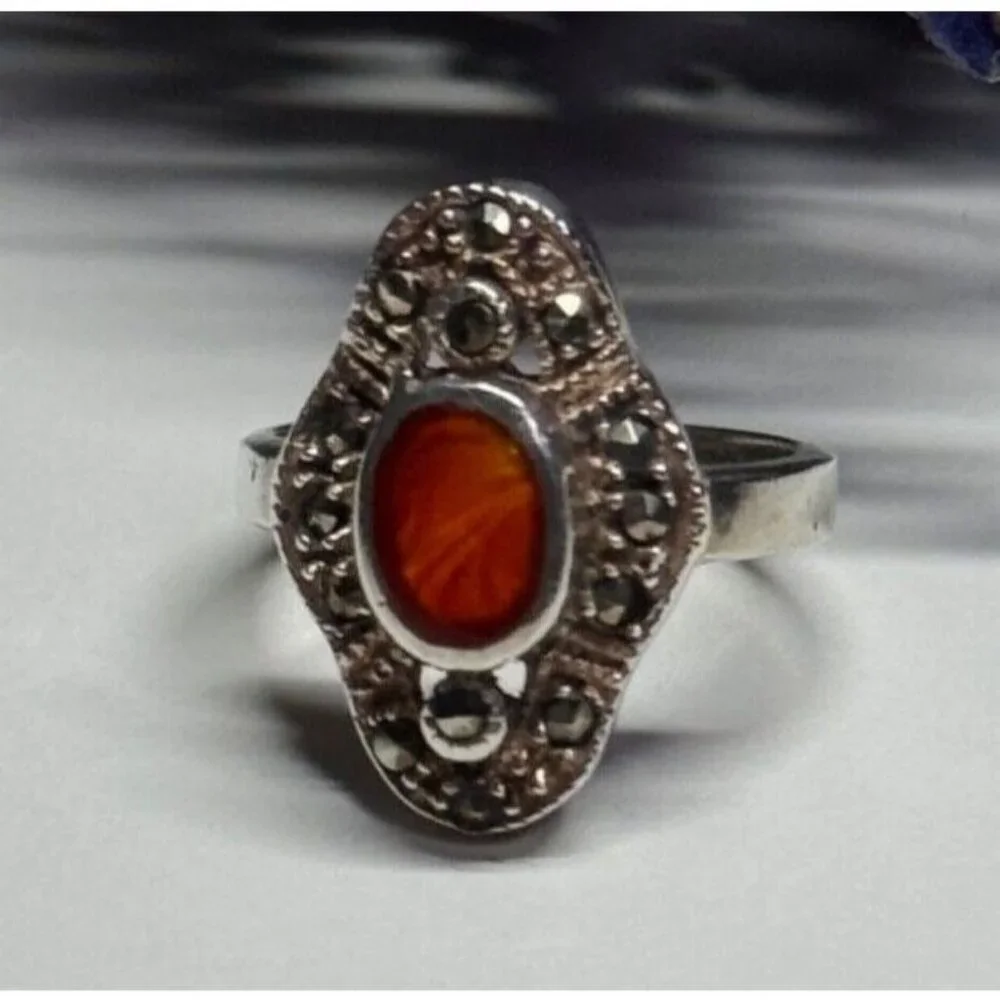 925 STERLING SILVER AMBER & MARCASITE RING SIZE 5